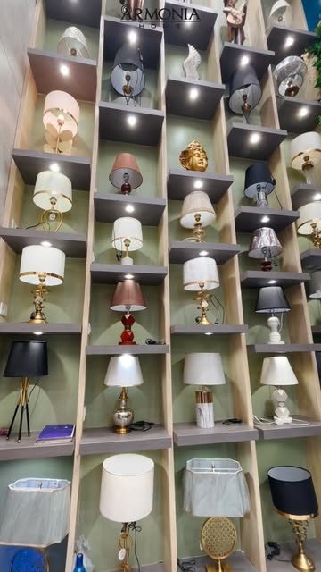 Table lamp display